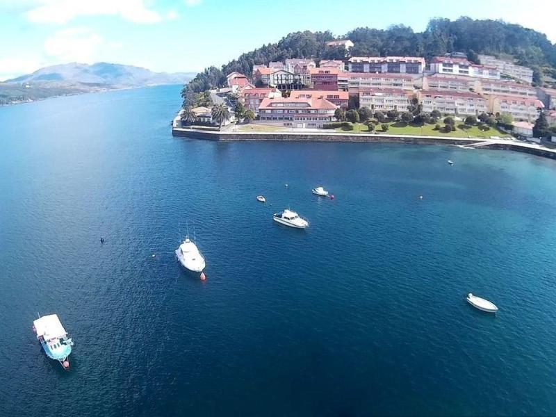 Aparthotel Corcubion Playa De Quenxe Dış mekan fotoğraf